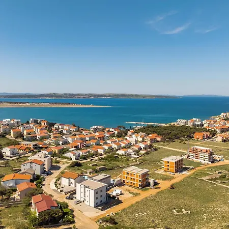 דירה 2 Bedroom Amazing In *