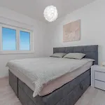 Apartament Beautiful In Povljana